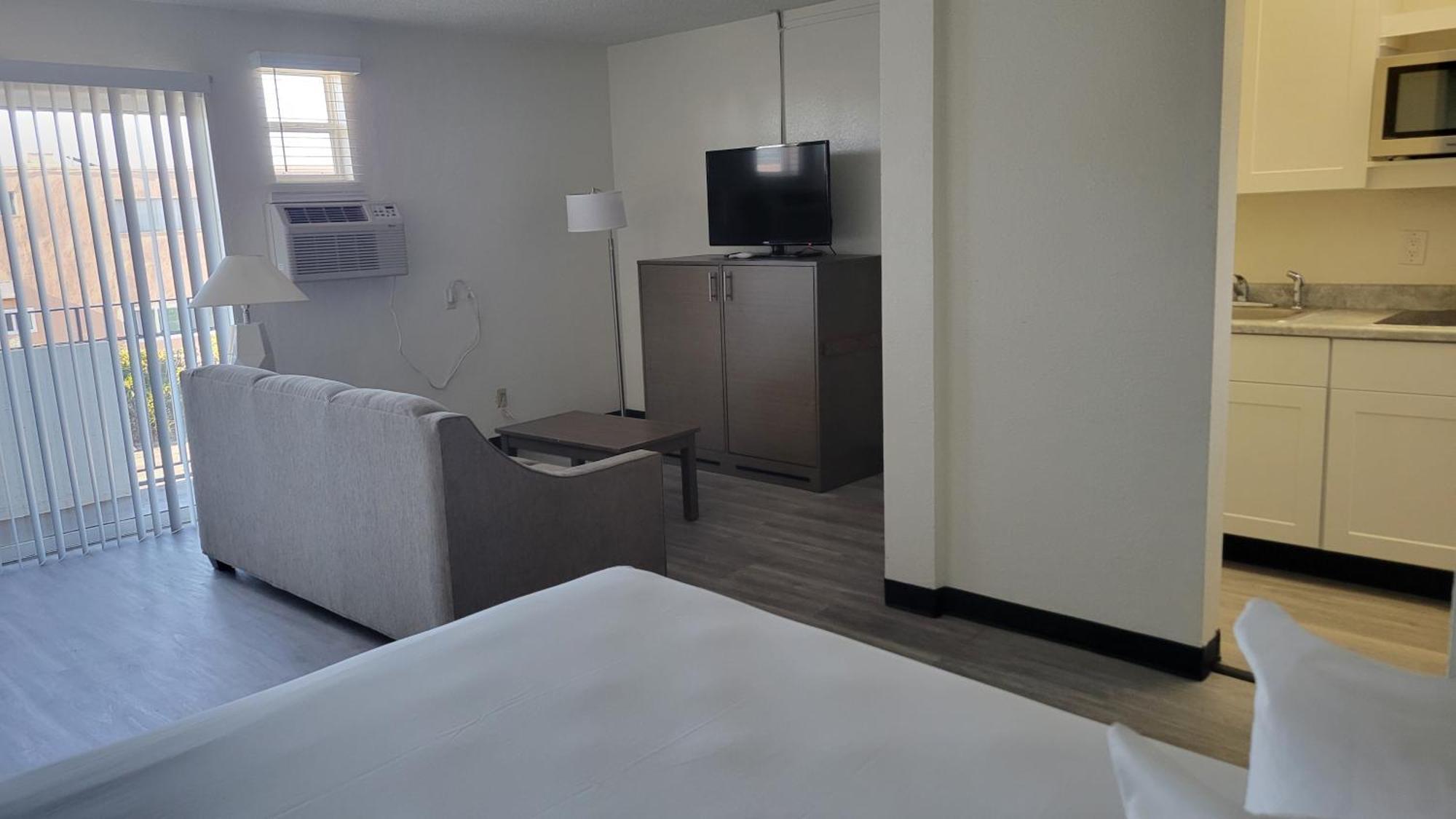 Mc Pacific Inn & Suites ทอร์แรนซ์ ภายนอก รูปภาพ